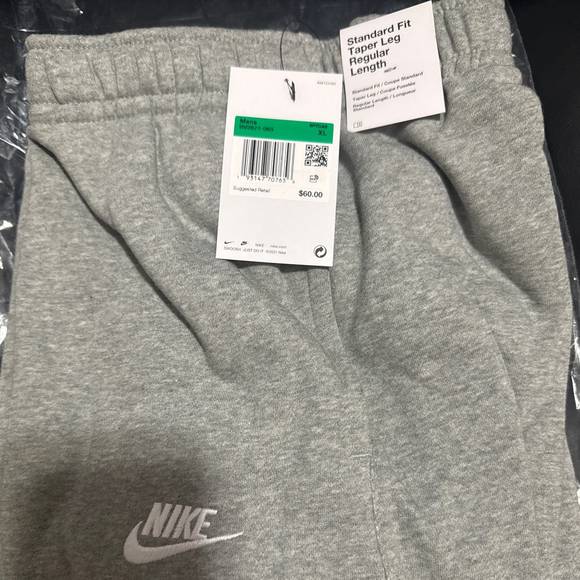 Nike Other - Nike Gray Standard Fit Taper Leg Sweatpants w/Pockets size XL